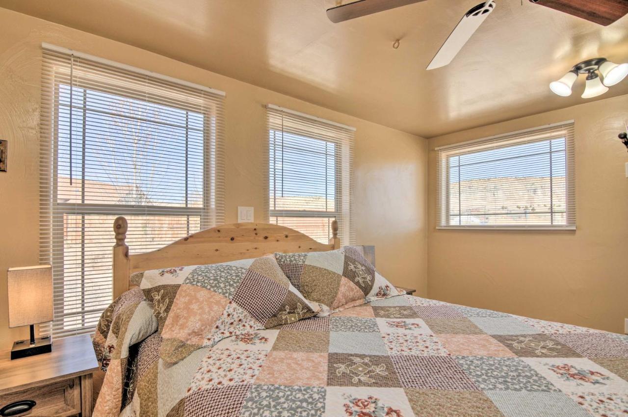 Cozy Home With Canyon Views 2 Mi To Grand Staircase Henrieville 外观 照片